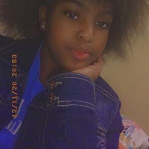 Meet your Posher, Tomeika